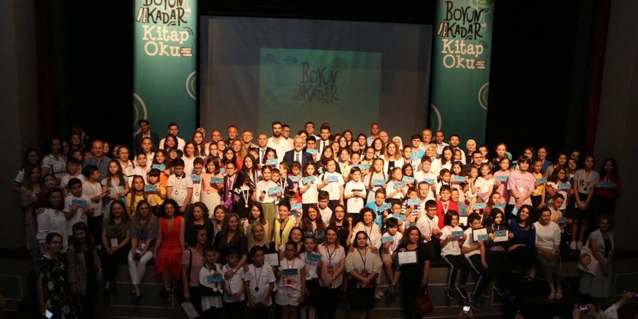 Nilüfer’de kitap kurtları ödüllendirildi