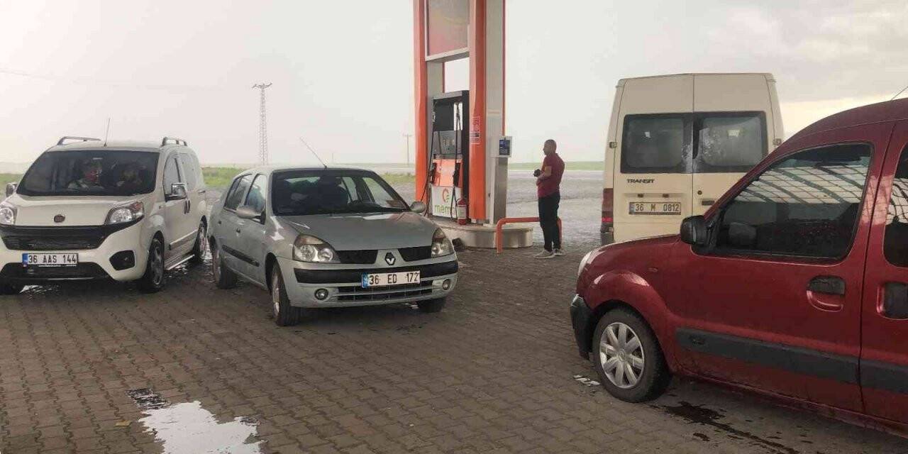 Kars’ta dolu yağışı etkili oldu