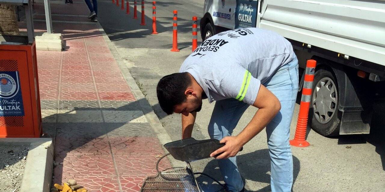 Akdeniz’de sokaklar, park ve spor sahaları yenileniyor