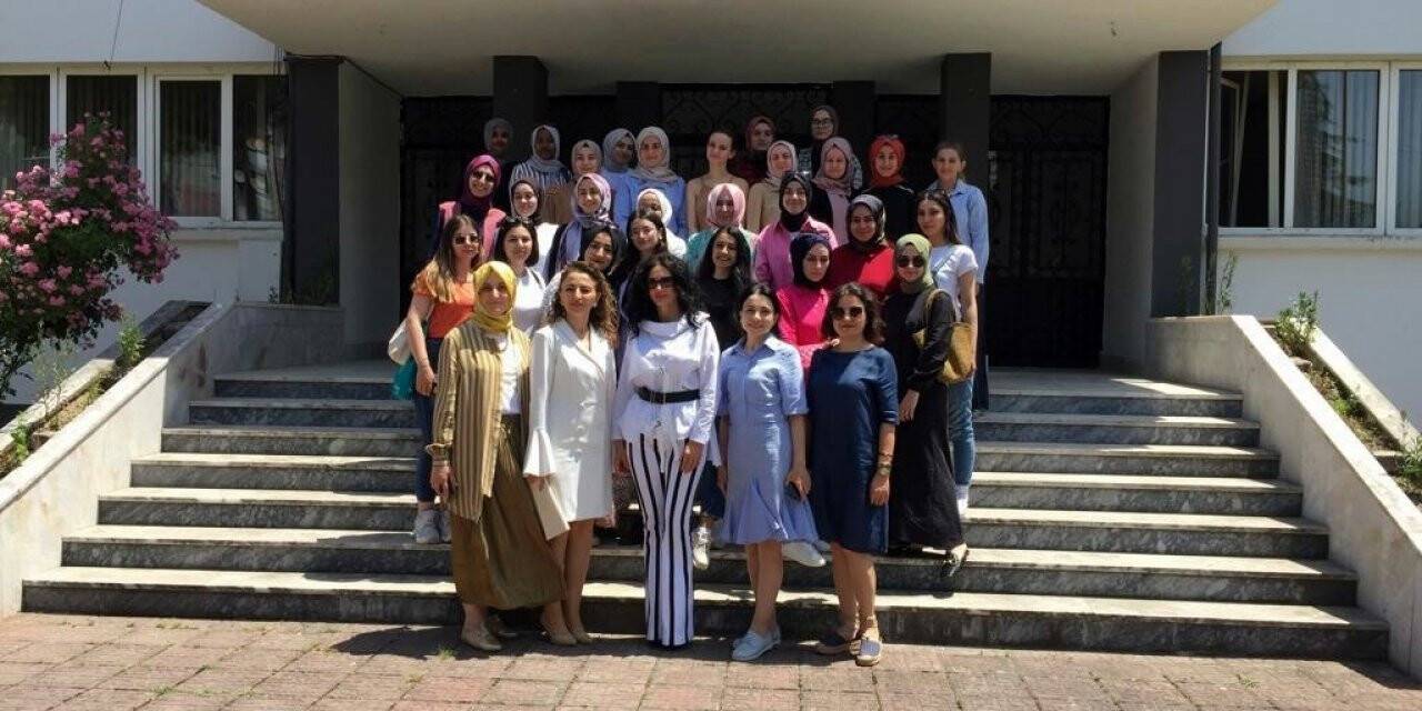 Ferizli MYO’da öğrenciler modanın usta ismiyle buluştu