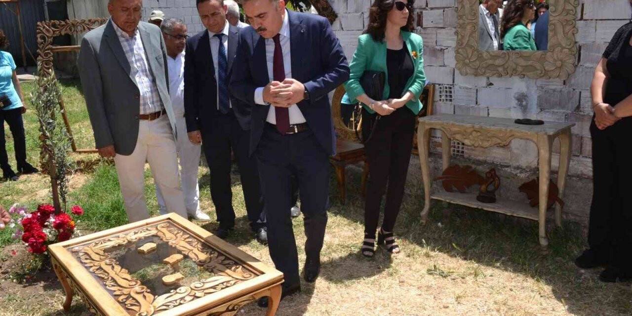 Edremit’te Halk Eğitimi Sergisi açıldı