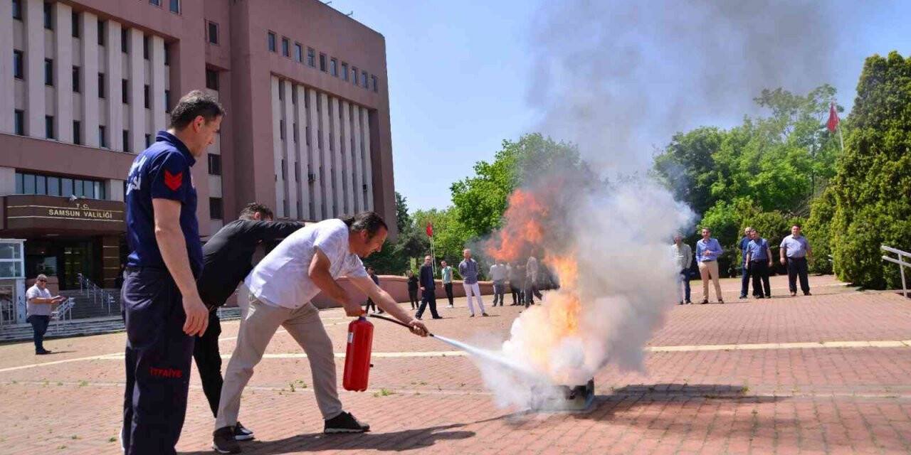 Valilik çalışanlarına yangın eğitimi