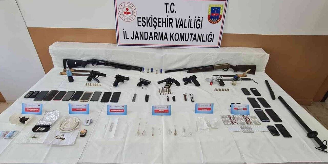 Eskişehir merkezli uyuşturucu operasyonunda 28 şüpheli yakalandı