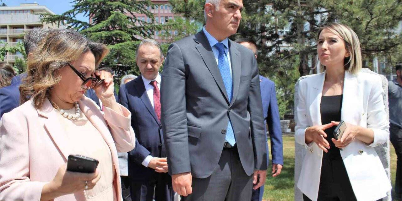 Kültür ve Turizm Bakanı Ersoy ‘Başkent Kültür Yolu Festivali’ rotalarını gezdi