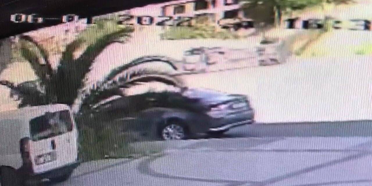 Deneme sürüşü için galeriden aldıkları otomobil ile kaza yaptılar: 3 yaralı