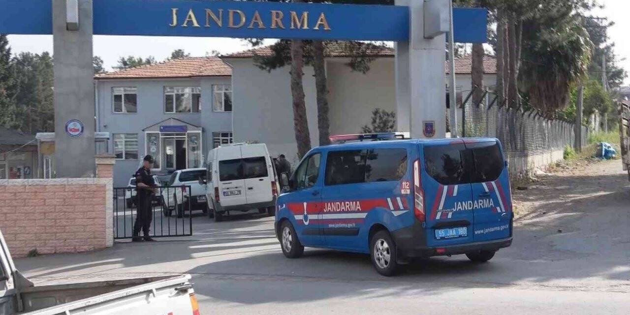 Samsun’da sentetik ecza ele geçirildi: 1’i doktor 3 gözaltı