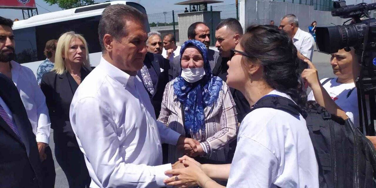 Sarıgül, Metris Cezaevi önünde ‘af’ çağrısını yineledi