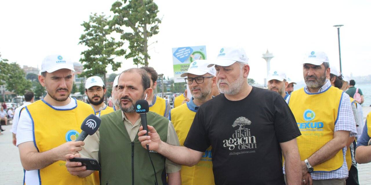 10 bin çevre gönüllüsü aynı anda atık topladı