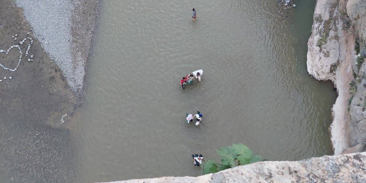 Mahsur kalan piknikçiler kurtarıldı