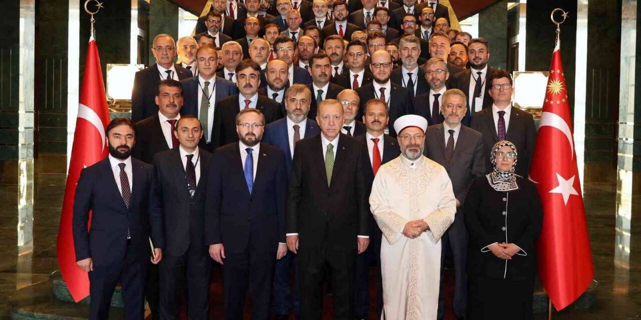 Cumhurbaşkanı Erdoğan, Diyanet İşleri Başkanlığı müşavir ve ataşeleri ile bir araya geldi