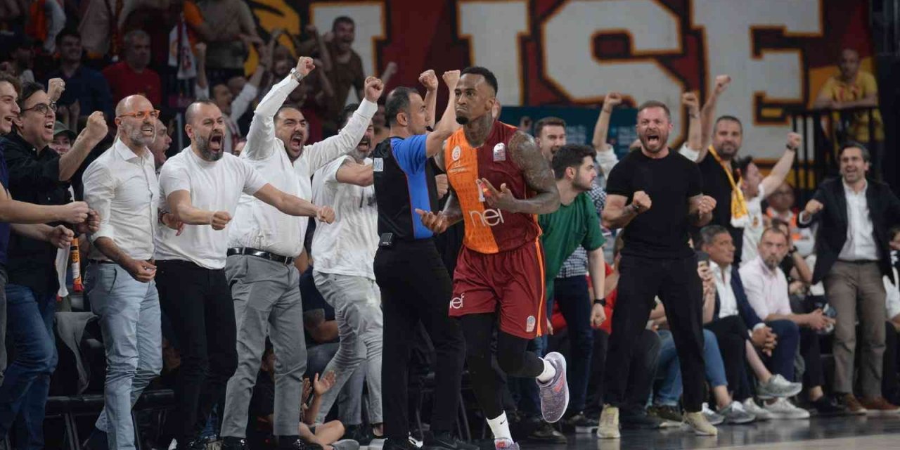 Galatasaray Nef seride durumu 2-2’ye getirdi