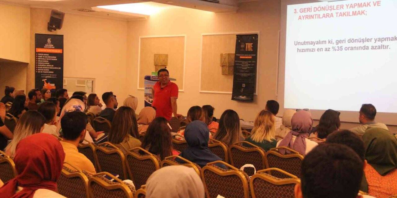 Şanlıurfa’da öğretmenlere ’Hızlı Okuma Teknikleri Eğitimi’ veriliyor