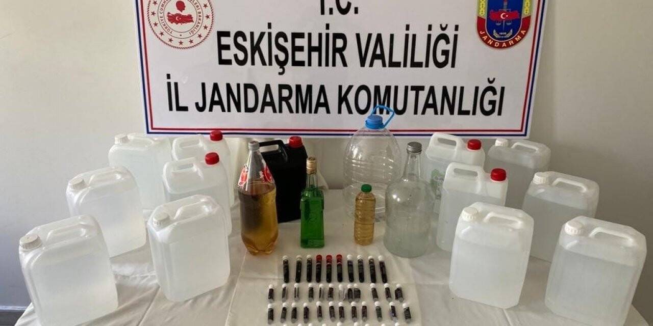 Tarımsal etil alkolle sahte içki yapan kişi yakalandı