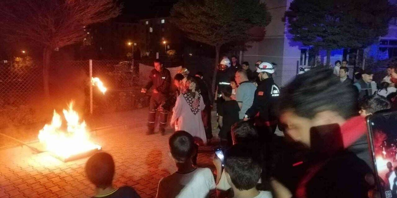 Van’da bina tahliye ve yangın söndürme tatbikatı