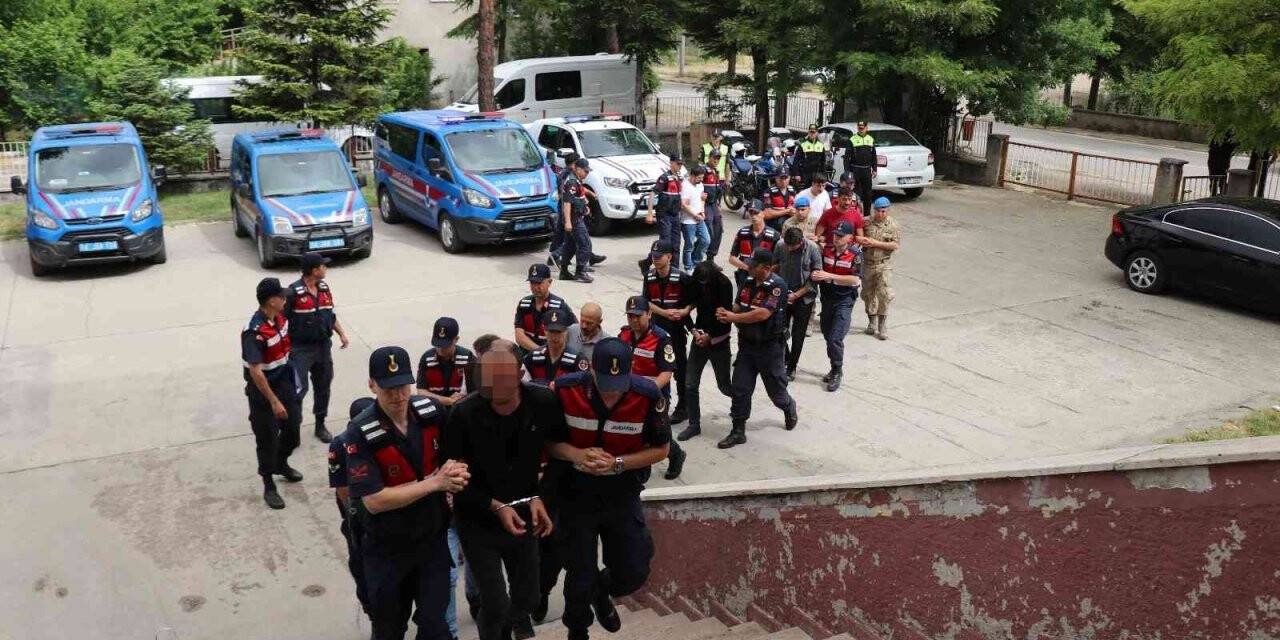 Uyuşturucu imalathanelerine şafak operasyonu: 11 gözaltı