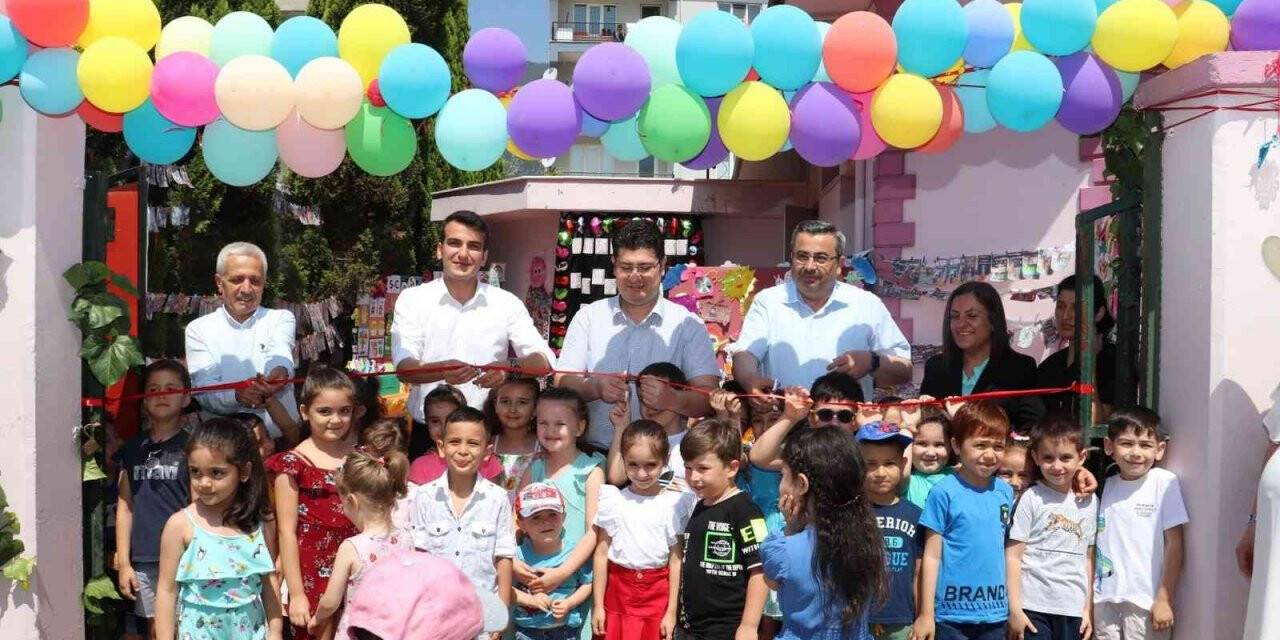 Kırkağaç’ta minik öğrenciler el işlerini sergilediler