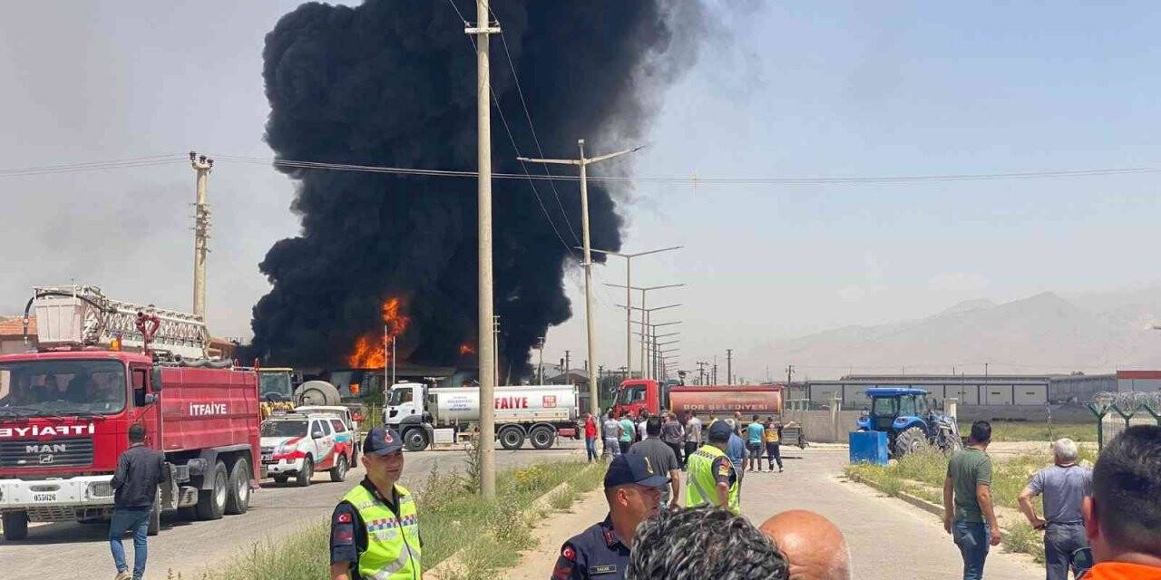Niğde’de yağ fabrikasında yangın