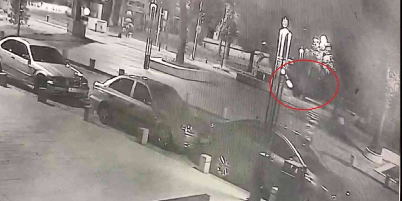 Lüks otomobilin takla attığı anlar kamerada