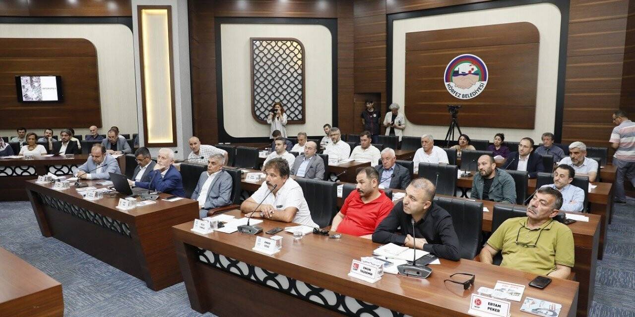 Körfez Belediyesi’nden hayvan yetiştiricilerine büyük destek