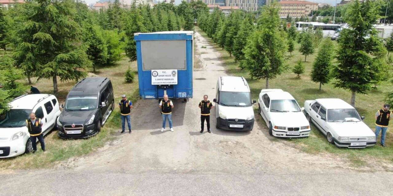 Araçları çenç yaparak vatandaşı 1 milyon TL zarara uğratmışlar