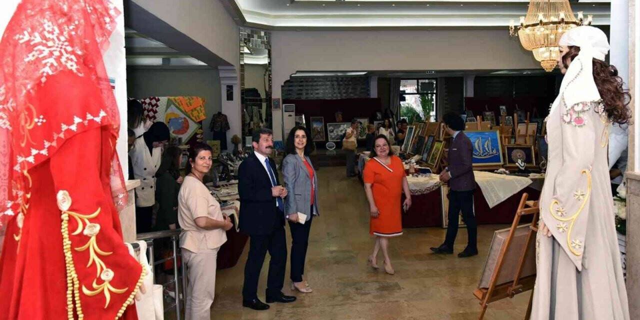 2 bin 700 kursiyerin eserleri sergilendi