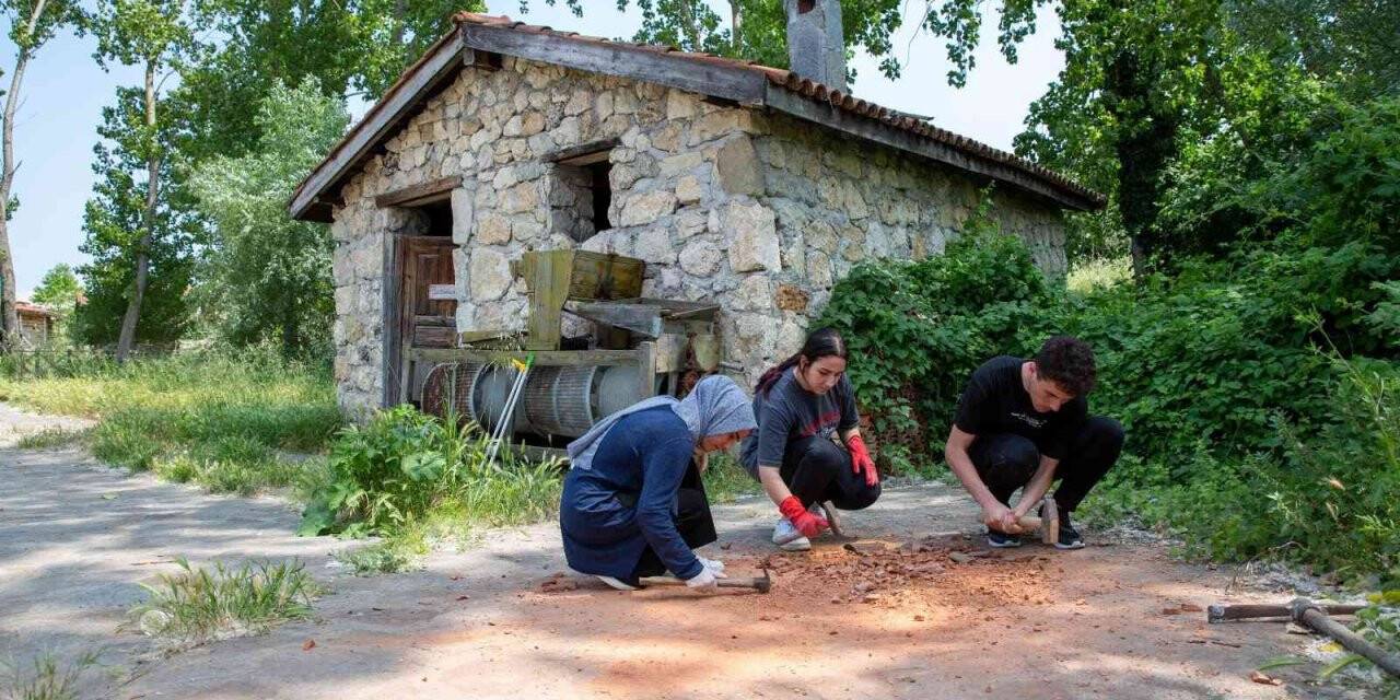 Bursa’da arkeoloji dünyasına zamanda yolculuk