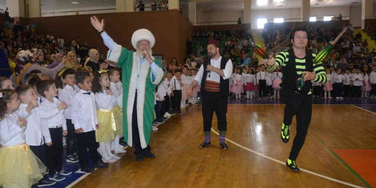 Kur’an-ı Kerim kursu öğrencileri şenlikte buluştu