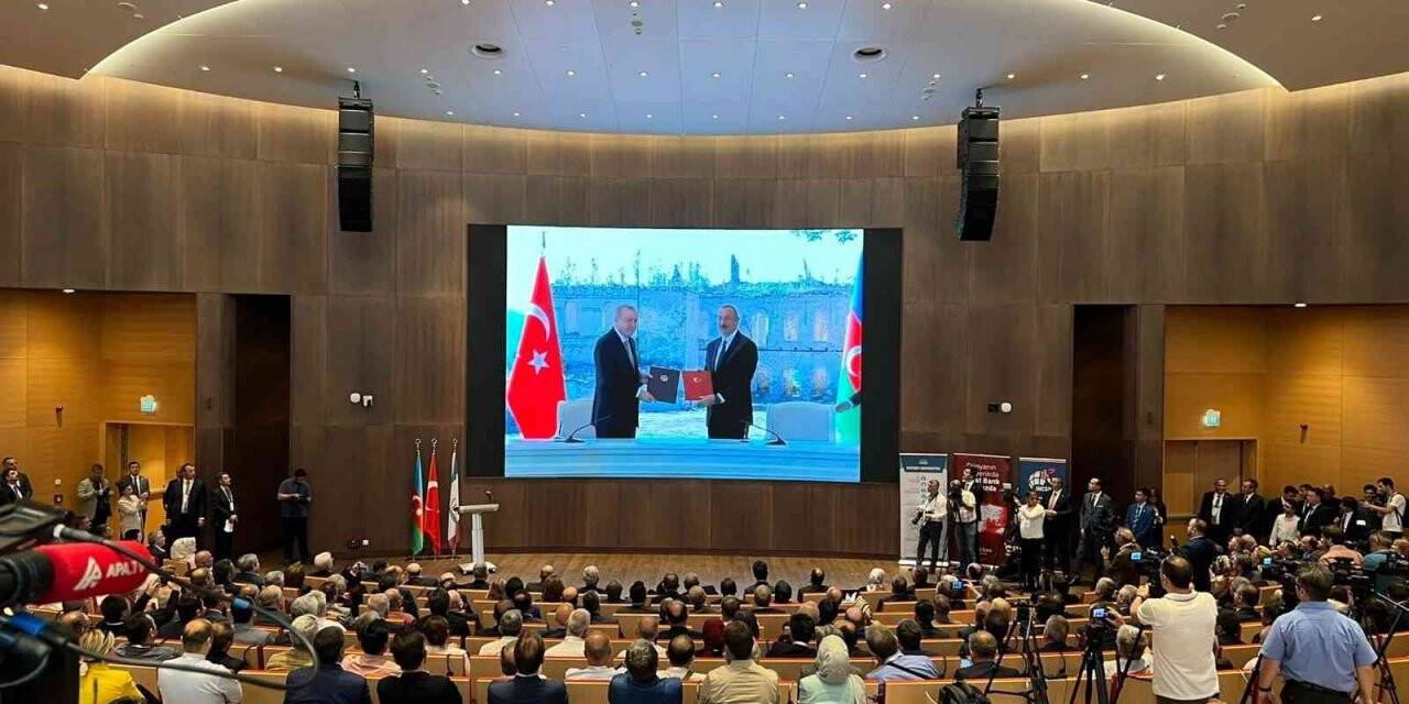 Rektör Demir, Bakü’de Karabağ özel dosyasının ele alındığı uluslararası kongreye katıldı