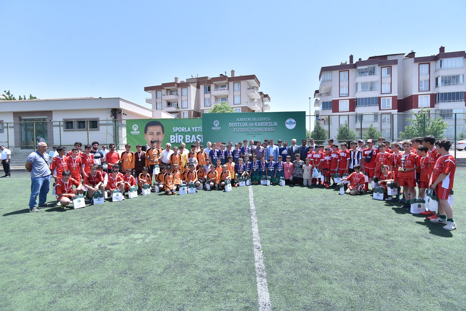 Karatay’da Ortaokullar Arası Dostluk ve Kardeşlik Futbol Turnuvası sona erdi