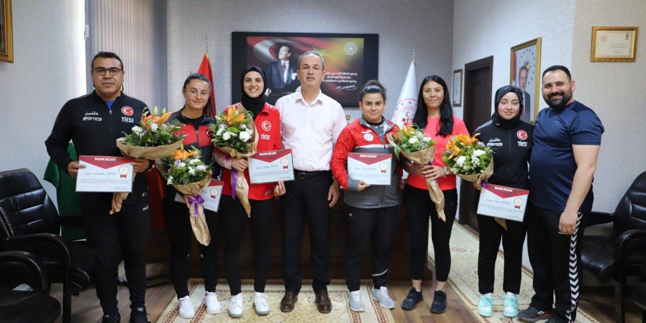 Şampiyonlardan ziyaret