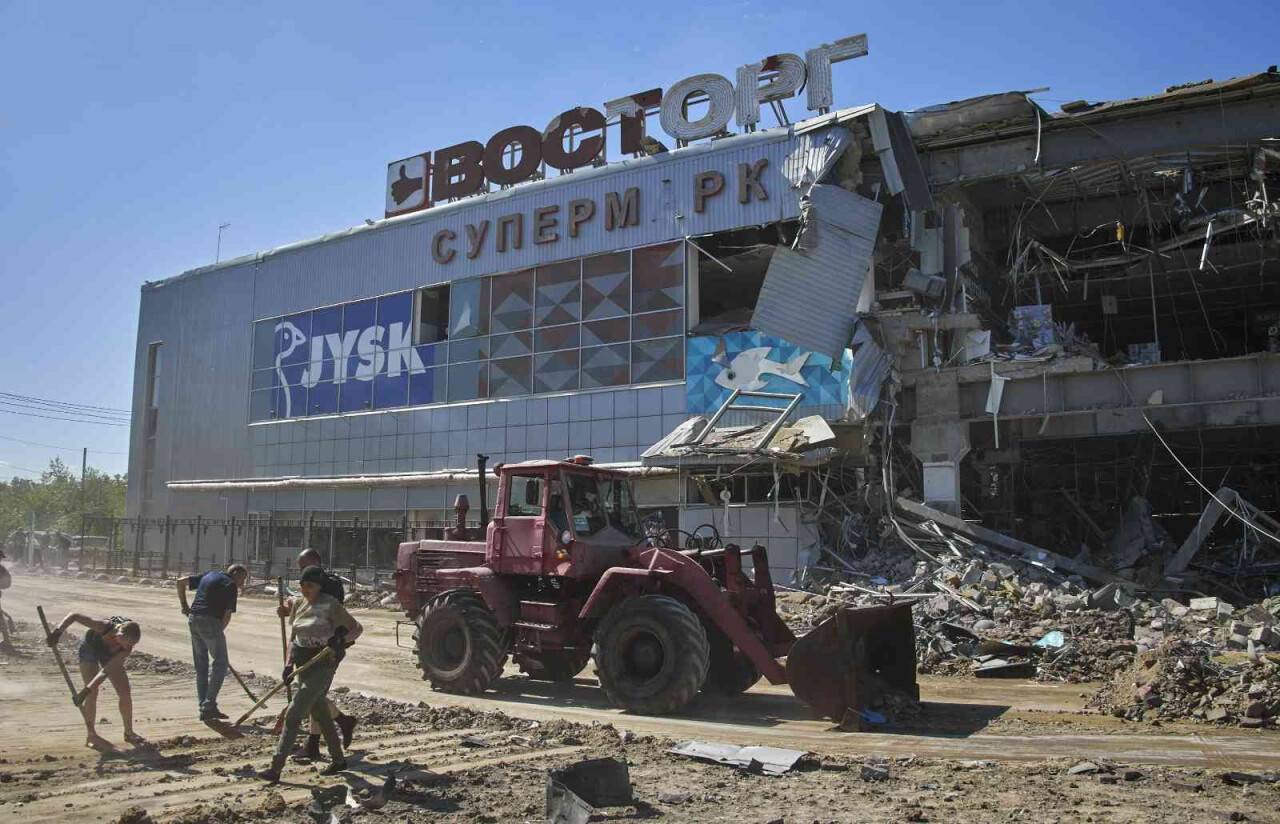 Rusya, Harkov’da AVM’yi hedef aldı