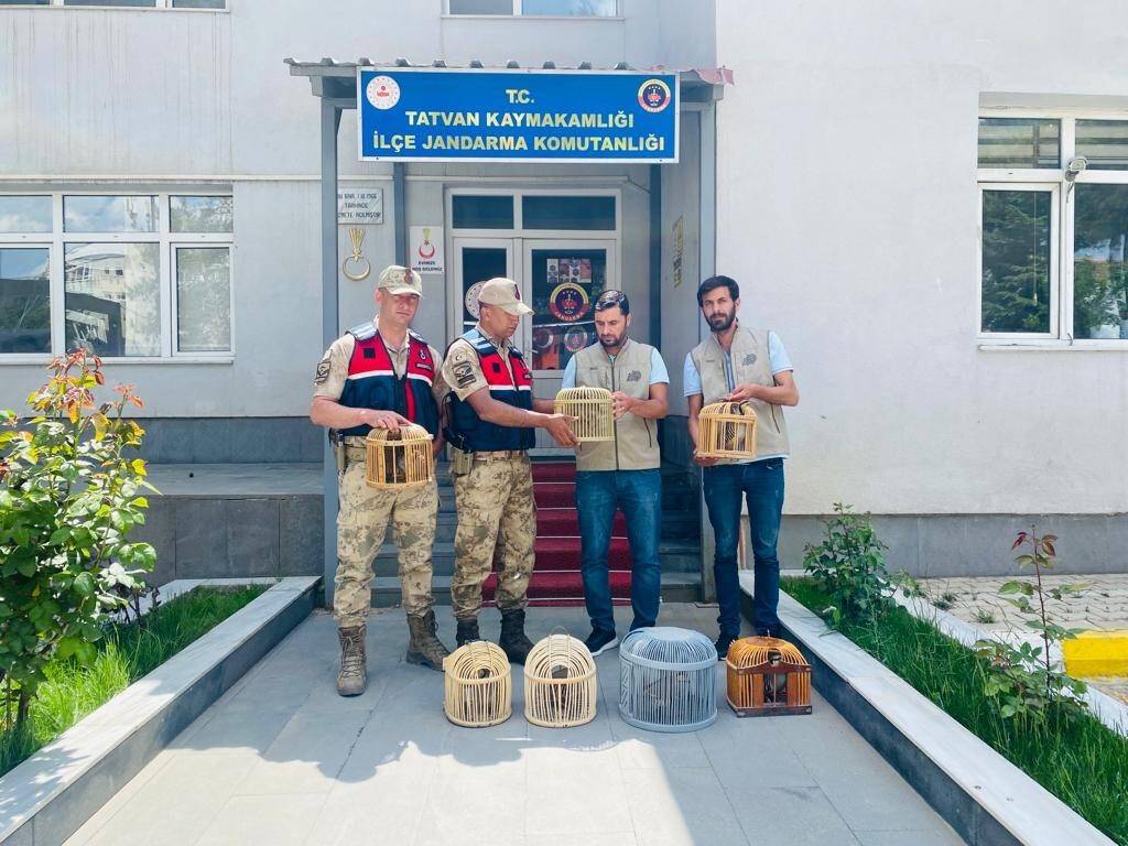 Kaçak keklik avlayan 2 kişiye 15 bin 228 TL idari para cezası