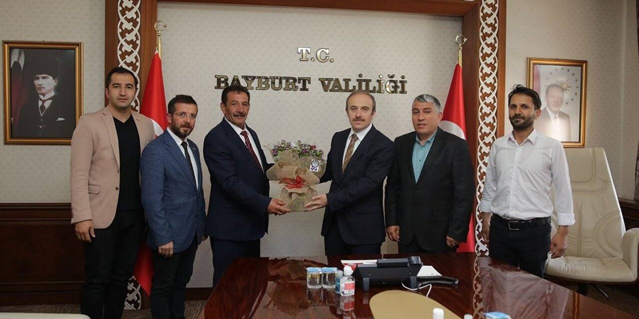 Esnaf ve Sanatkarlar Odaları Birliği yeni yönetiminden Vali Epcim’e ziyaret