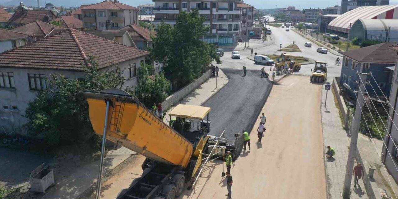 Düzce Belediyesi’nden asfalt atağı