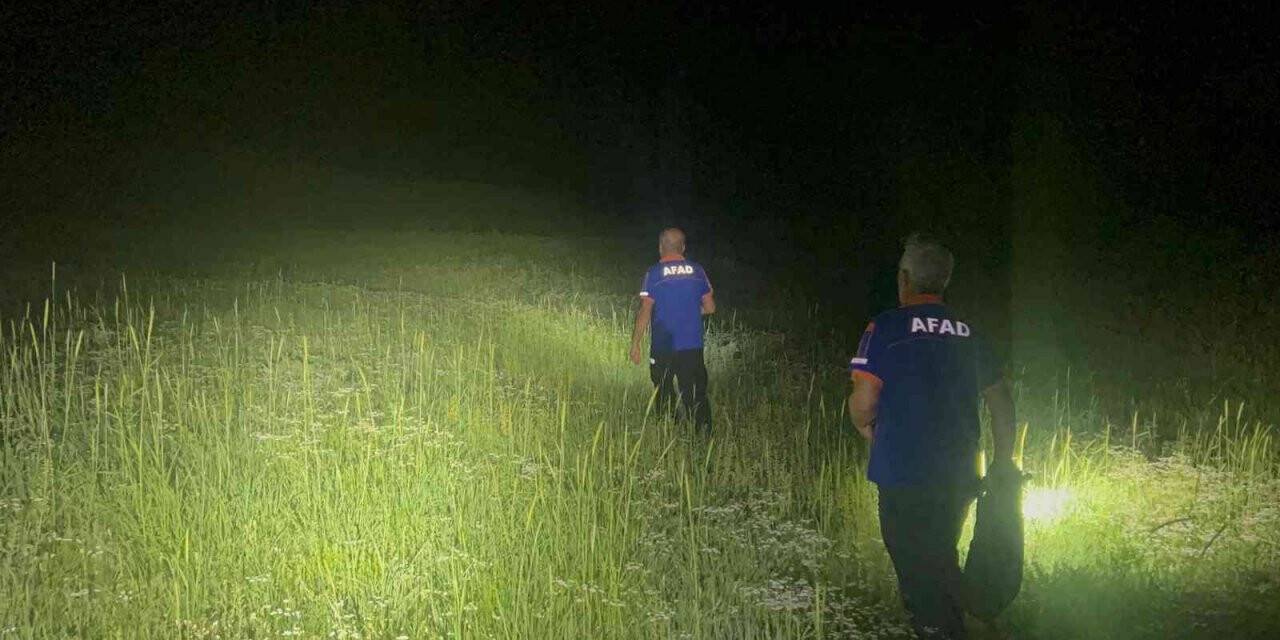 Tunceli’de mantar toplarken kayalıklardan düşen şahıs, 3,5 saatlik çalışmayla kurtarıldı