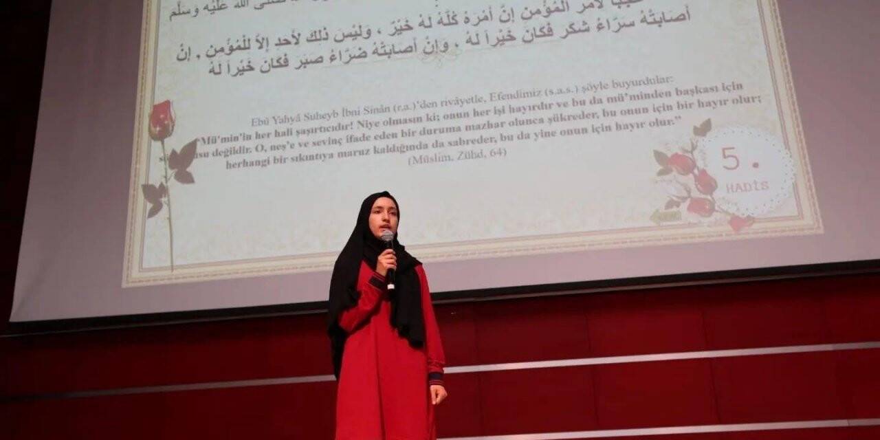 Gebze’de 40 Hadis Ezbere Okuma Yarışması düzenlendi