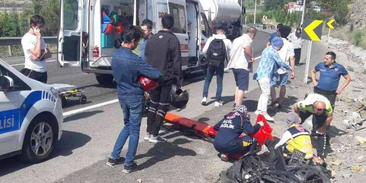 Motosiklet devrildi; 1 yaralı