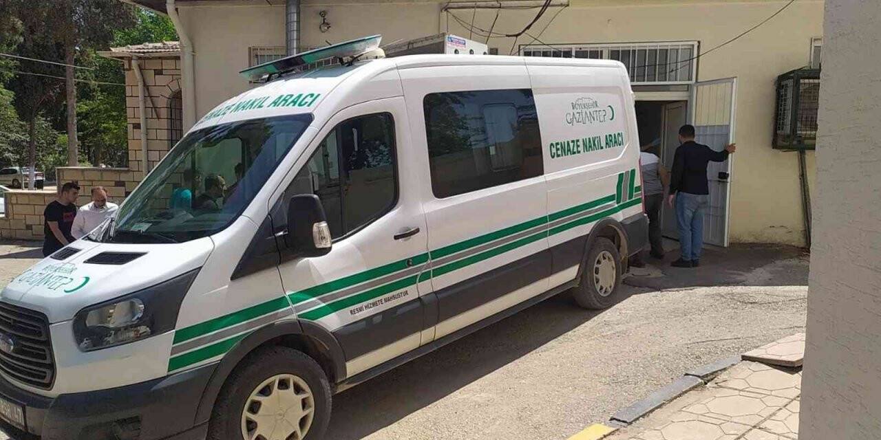 Tırın altında kalan 14 yaşındaki çocuk öldü