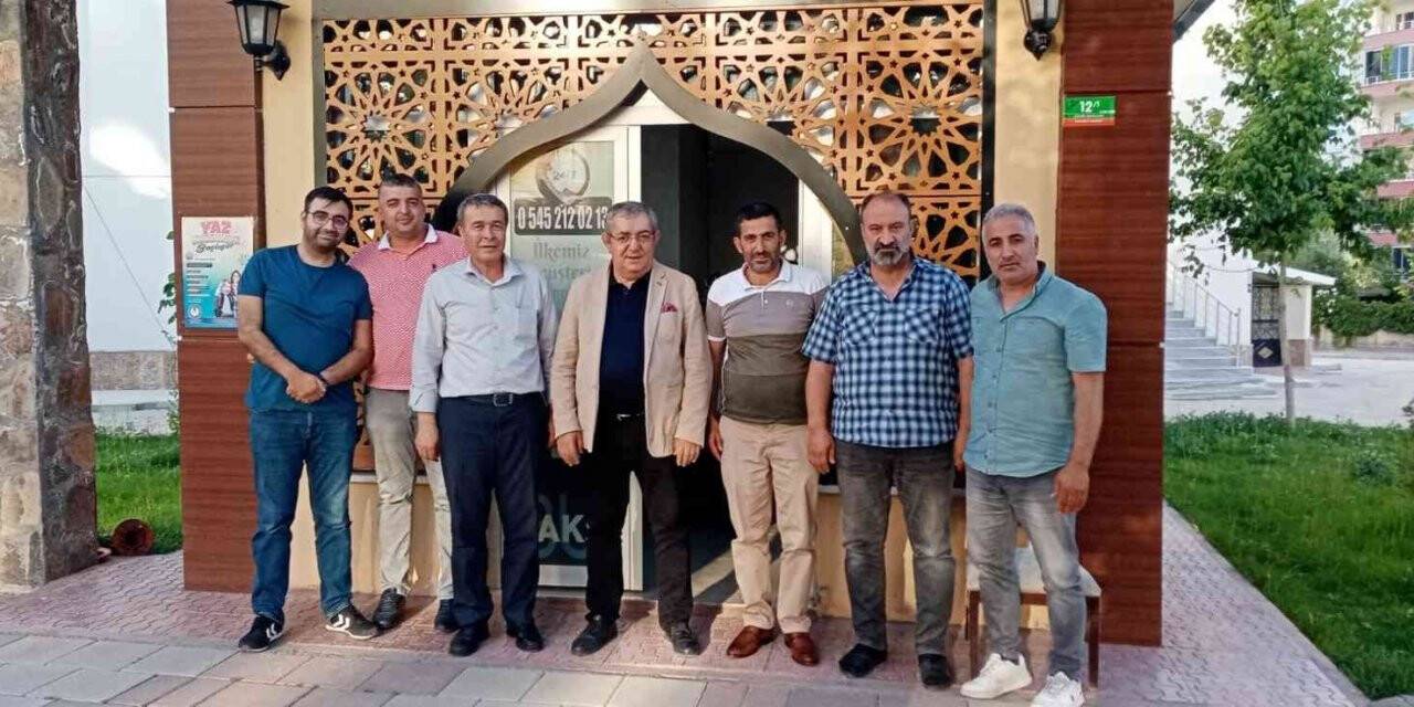 Reşat Erdoğan taksici esnafın dertlerini dinledi