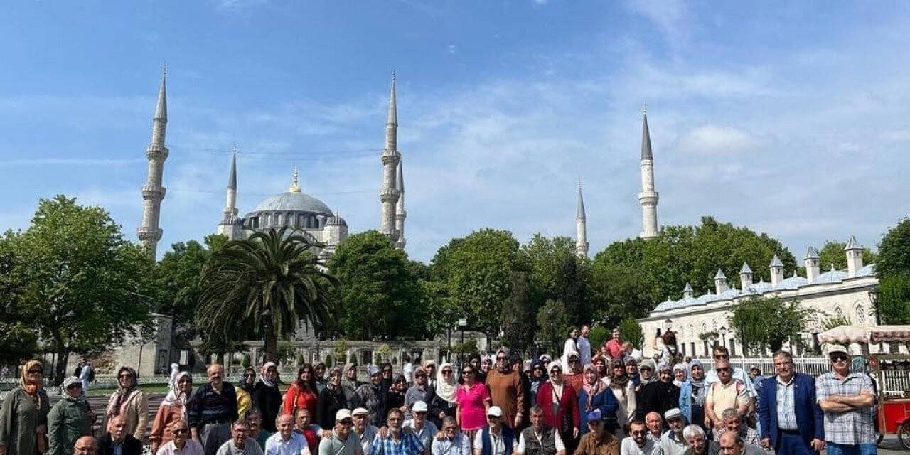 Bayırköylü 100 kişi İstanbul’un tarihi ve manevi mekanlarını gezti