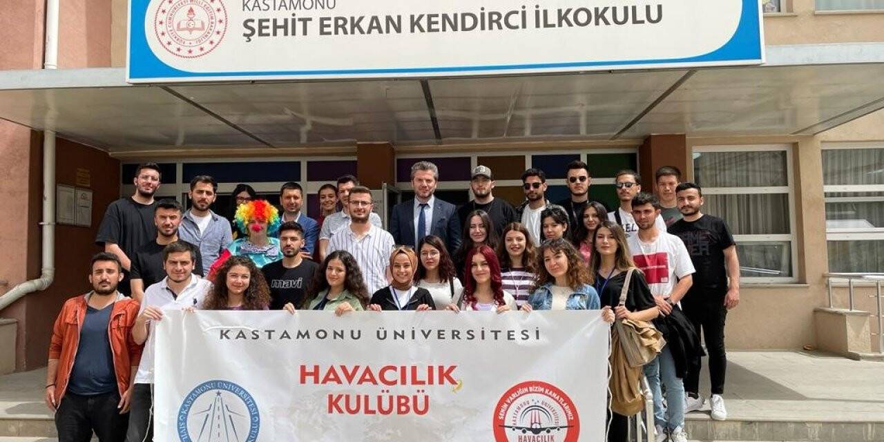 İlkokulun öğrencilerine havacılık bilinci oluşturuluyor