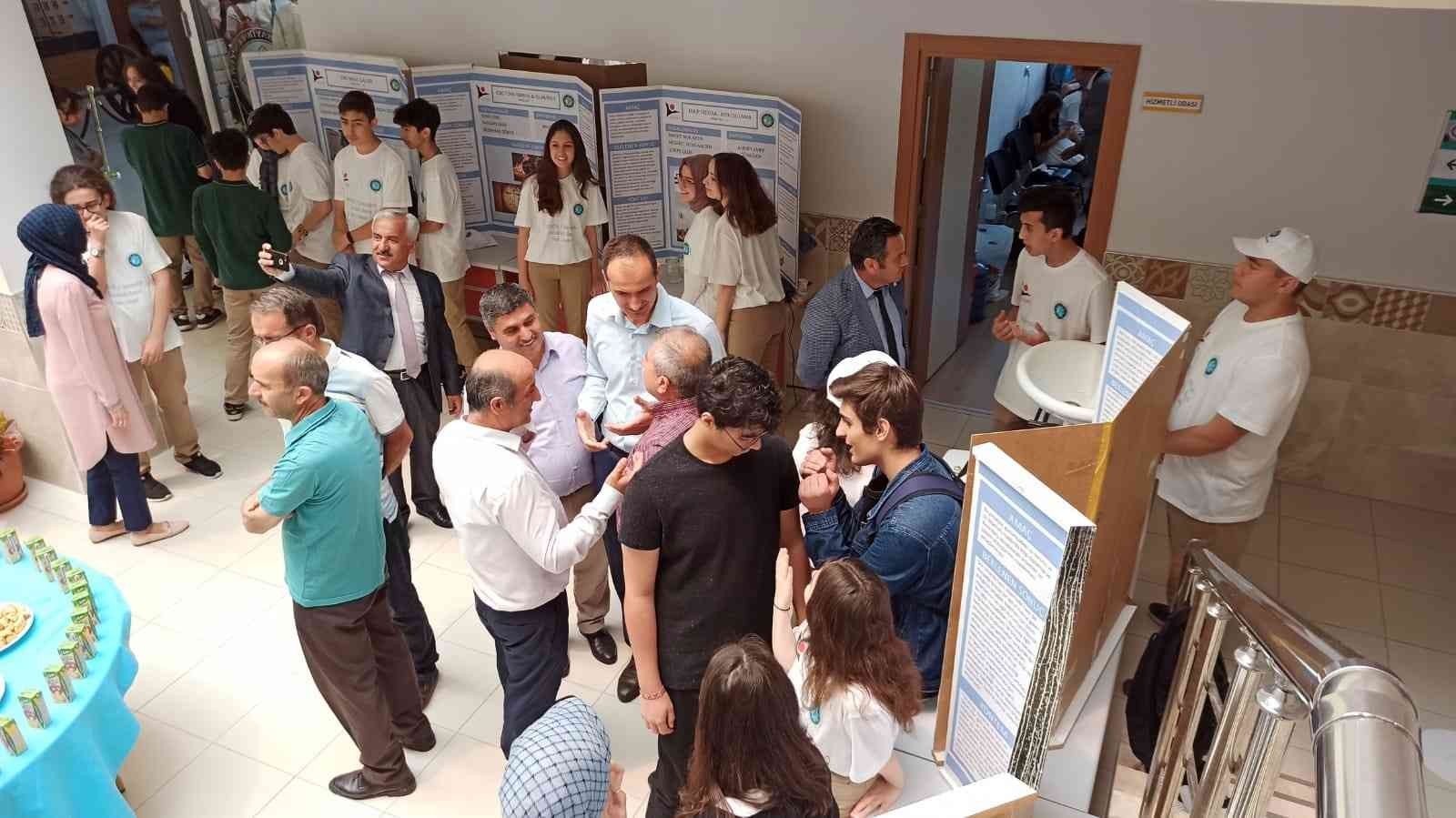 Beyşehir’de bilim fuarında projeler sergilendi