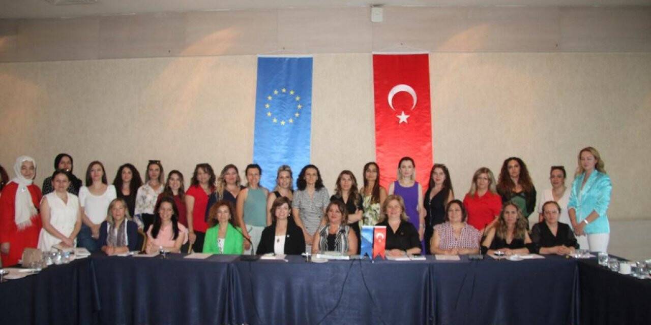 İş kadınları Konya'da toplandı