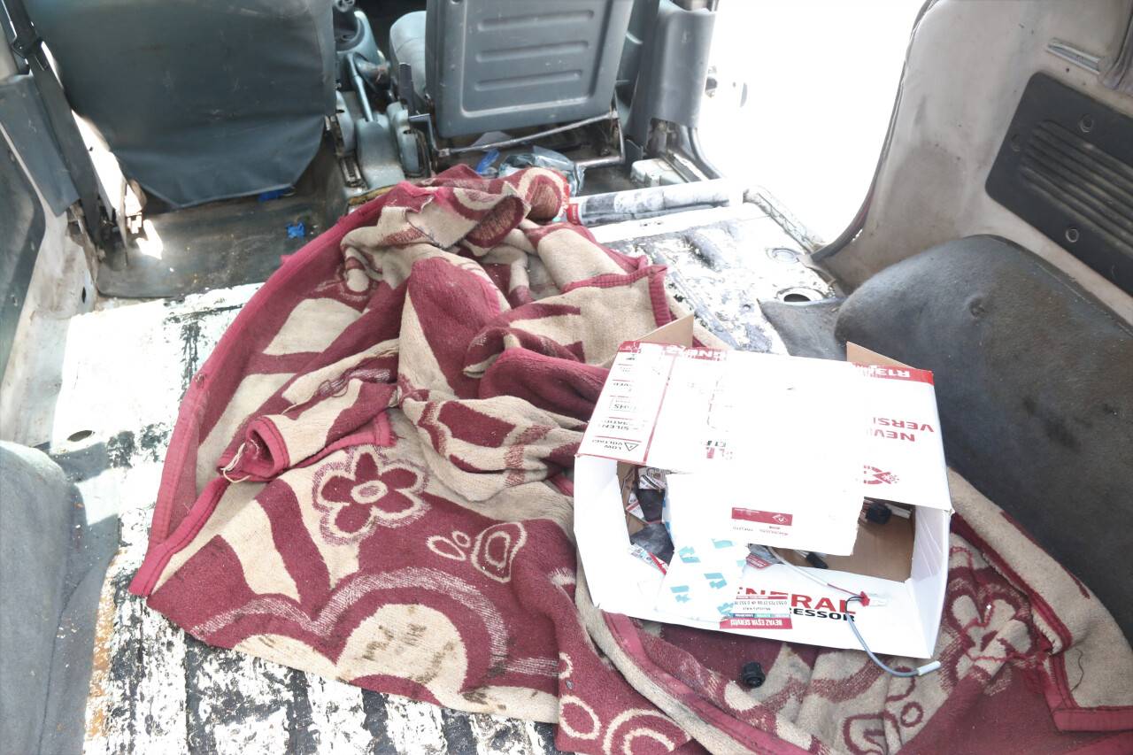 Gece uyumak için araç çaldılar