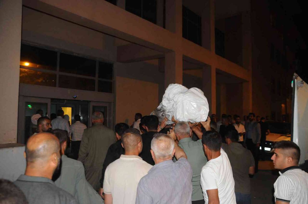 Mevsimlik işçi olarak Bursa’ya giden 15 yaşındaki kızın cenazesi Cizre’ye döndü