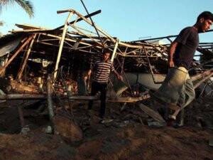 İsrail Gazze'yi Yine Bombaladı