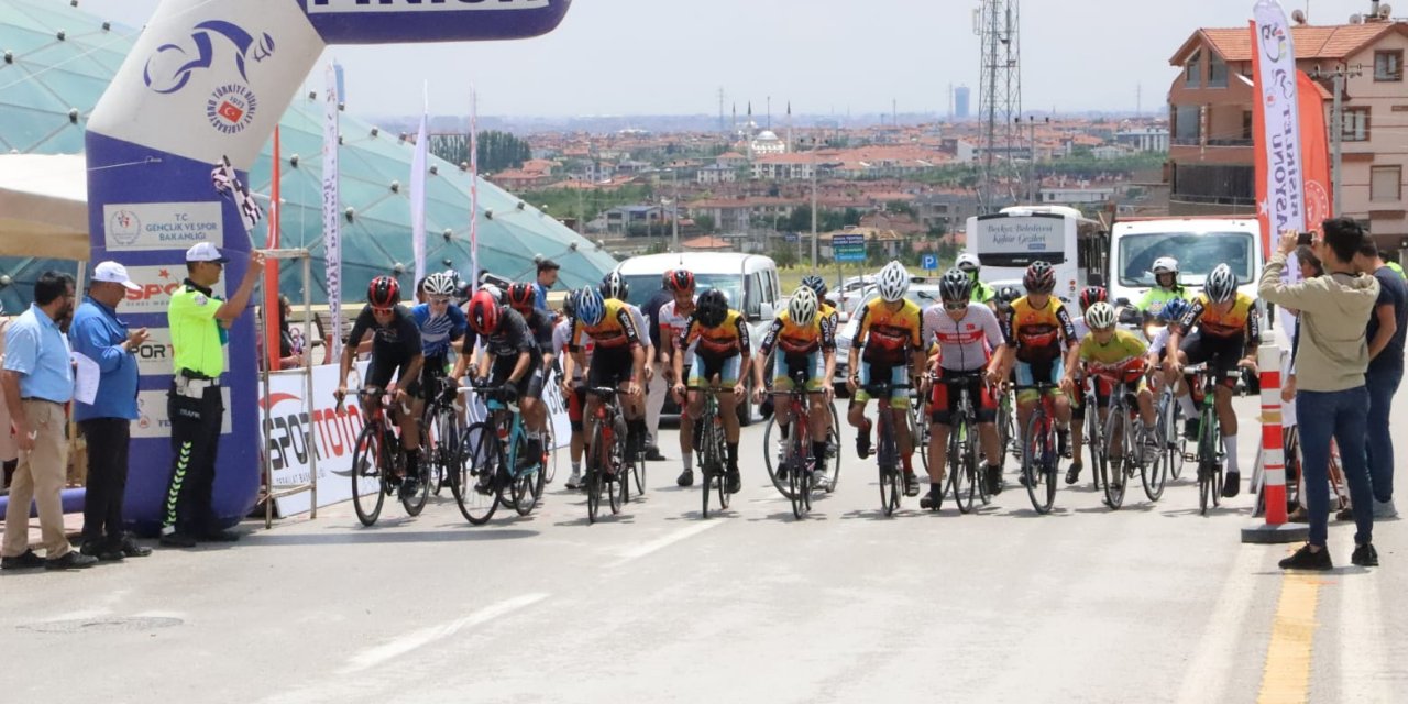 Bisiklette bölgesel yol yarışları yapıldı
