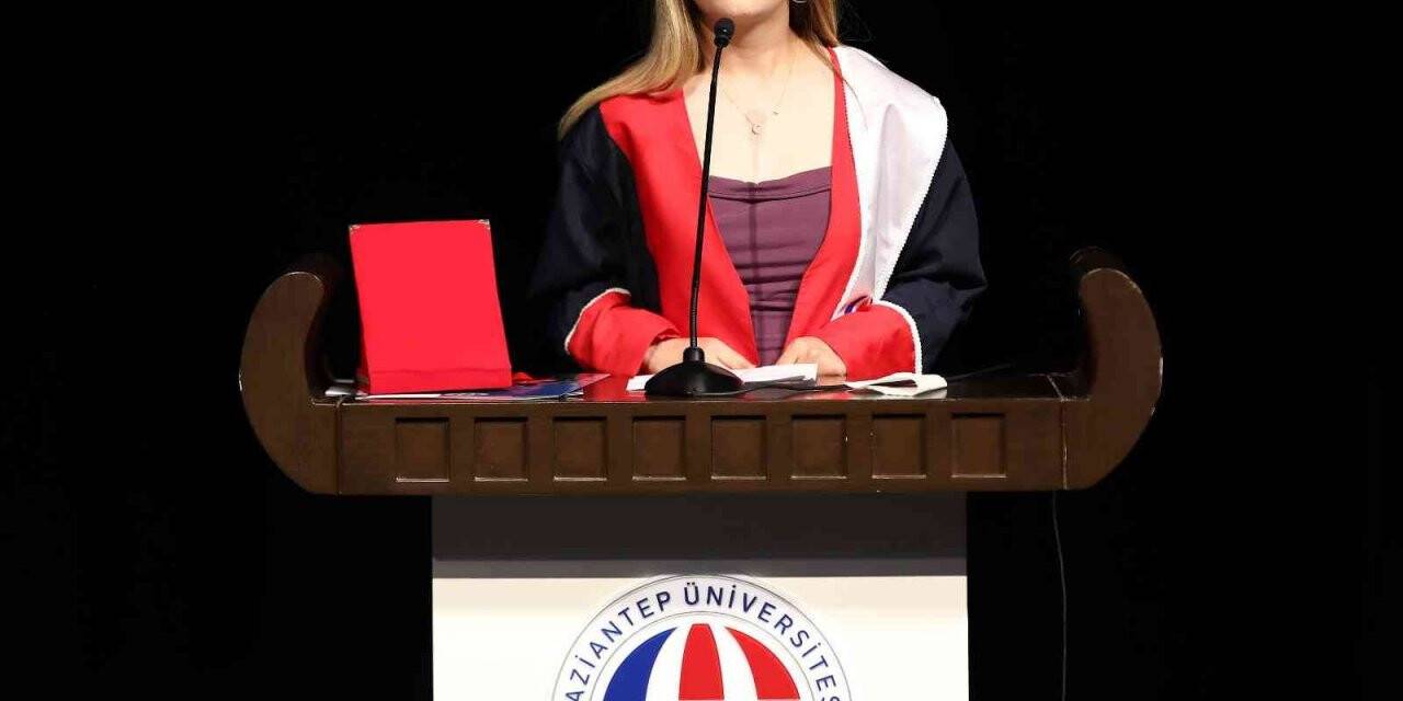 GAÜN Spor Bilimleri Fakültesi öğrencileri coşkuyla mezun oldu