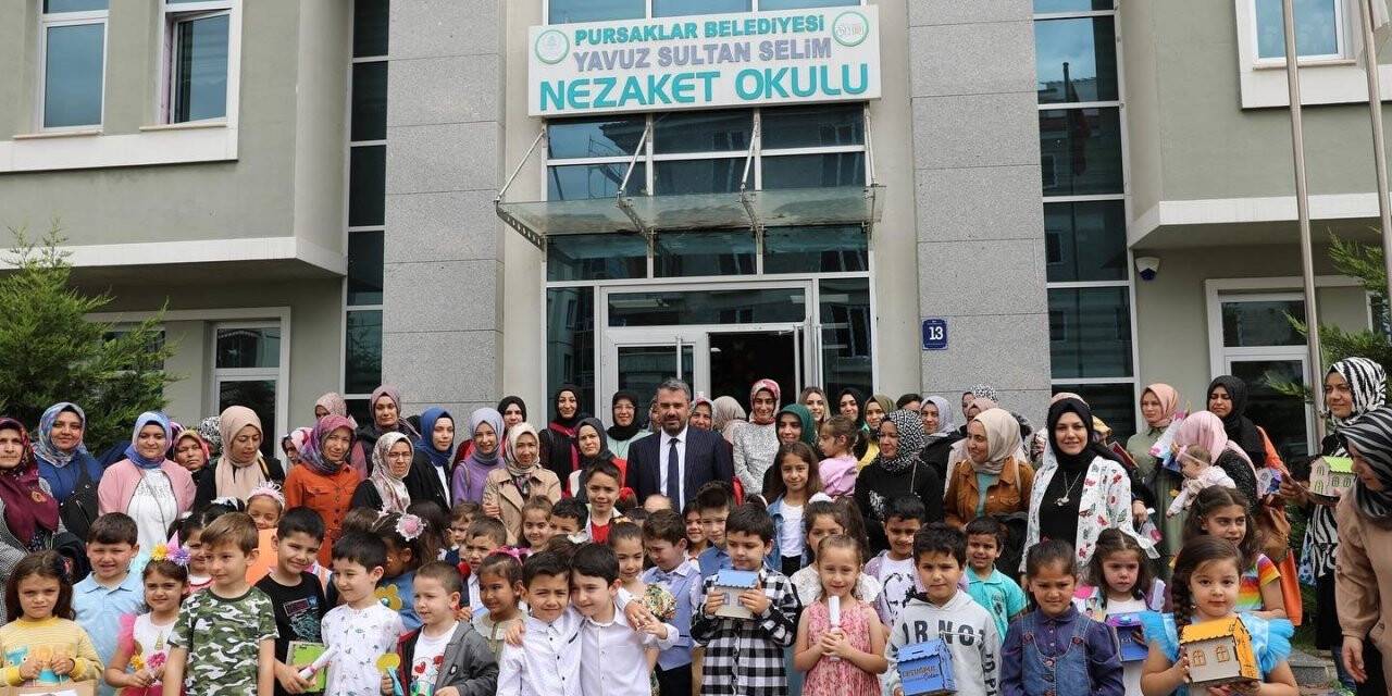 Pursaklar Belediyesi Nezaket Okulları’nda karne heyecanı