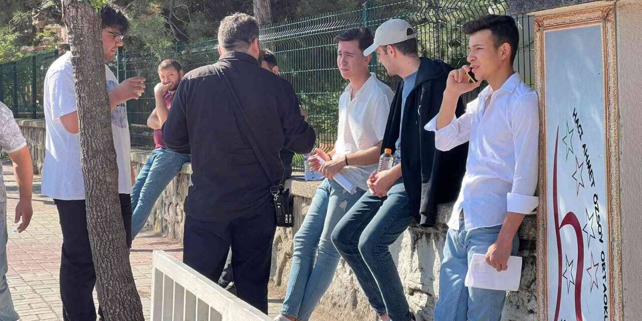 Afyonkarahisar’da YKS sınavı 35 bin 351 adayla başladı